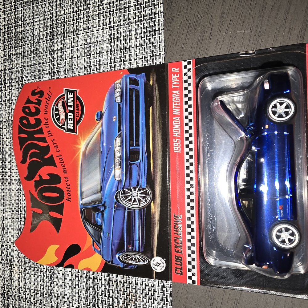 Blue 1995 Honda Integra Type R - Picture 2 of 6